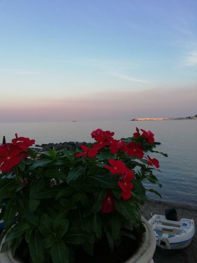 Casa Vacanze Aloha Giardini-Naxos Zewnętrze zdjęcie